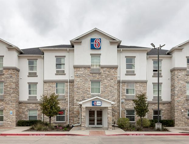 Motel 6 Fort Worth, TX hotel detail image 1