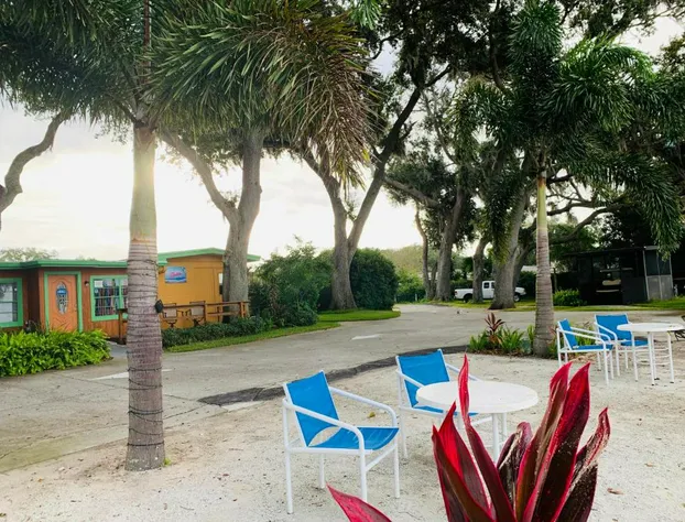 Lakeside Inn and Cafe hotel detail image 2