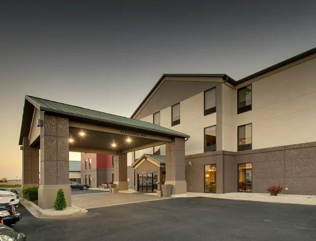 Holiday Inn Express & Suites Lebanon by IHG hotel detail image 3