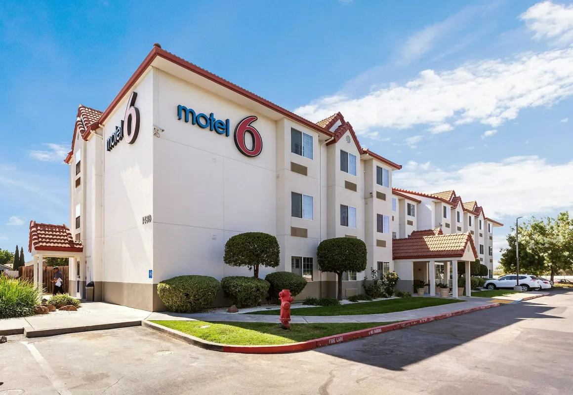 Motel 6 Dixon, CA hotel hero