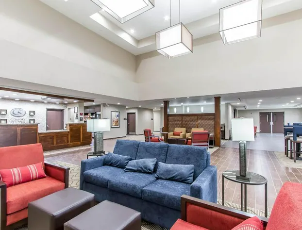 Comfort Suites West Omaha hotel detail image 2