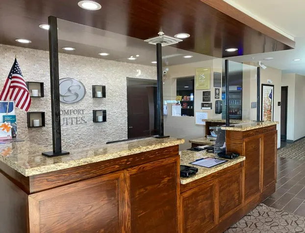 Comfort Suites West Omaha hotel detail image 3
