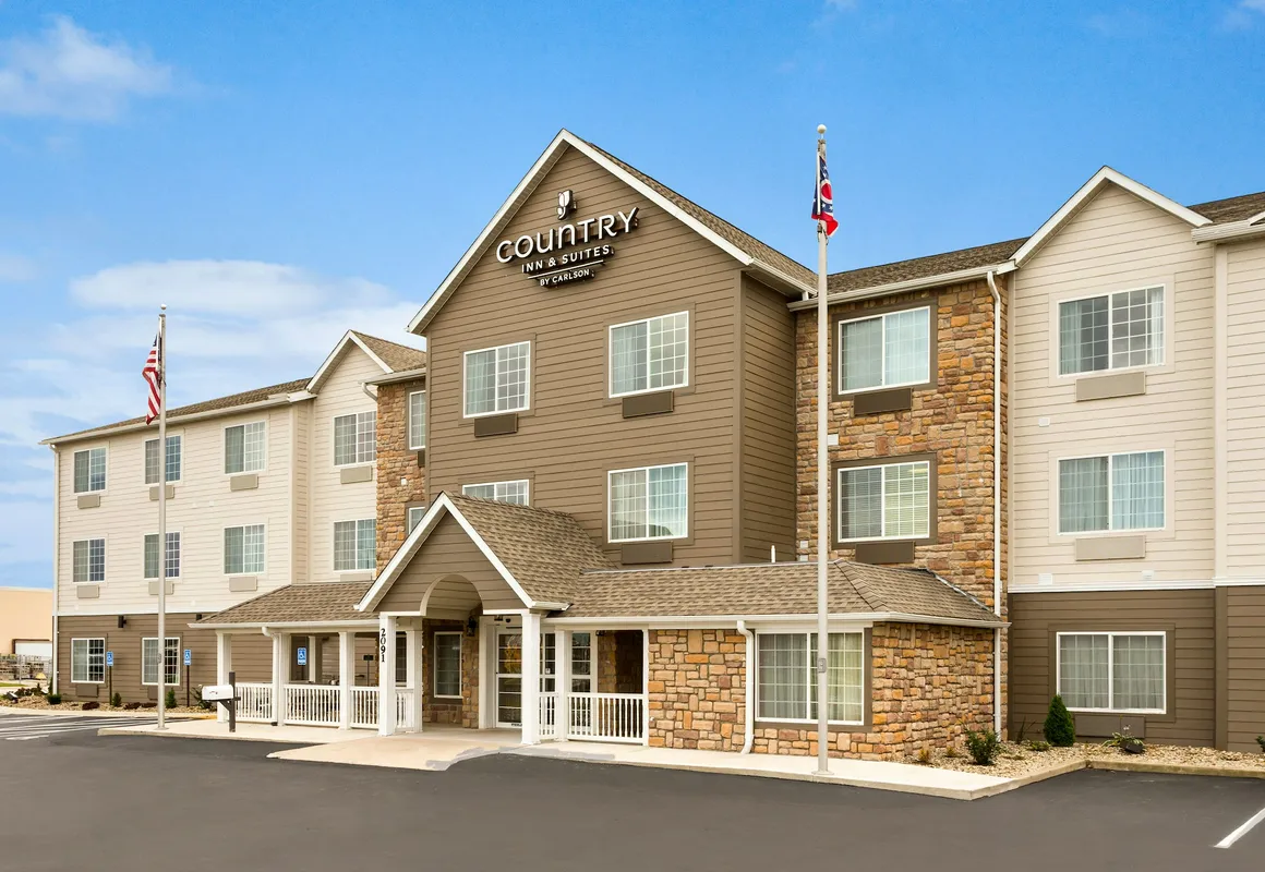 Country Inn & Suites by Radisson, Marion, OH hotel hero