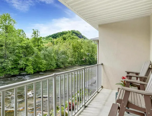 Best Western Plus River Escape Inn & Suites hotel detail image 3