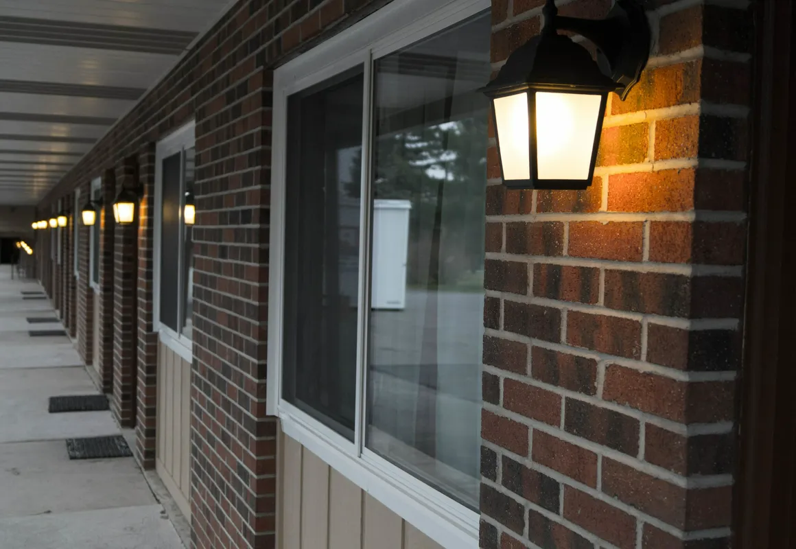 Sullivan Trail Inn & Suites hotel hero