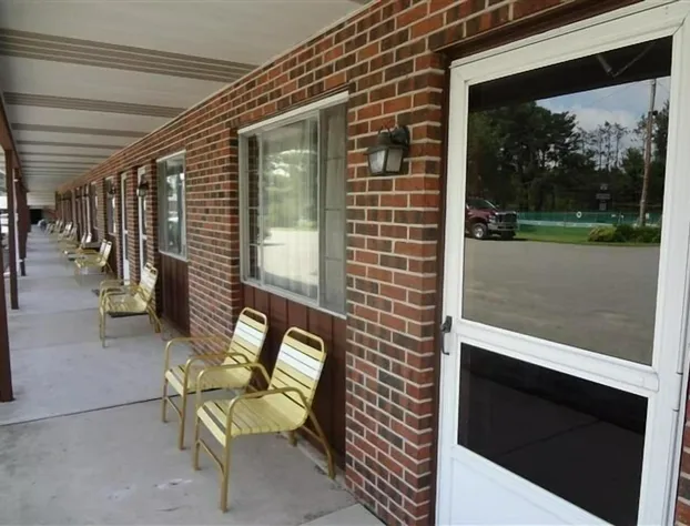 Sullivan Trail Inn & Suites hotel detail image 2