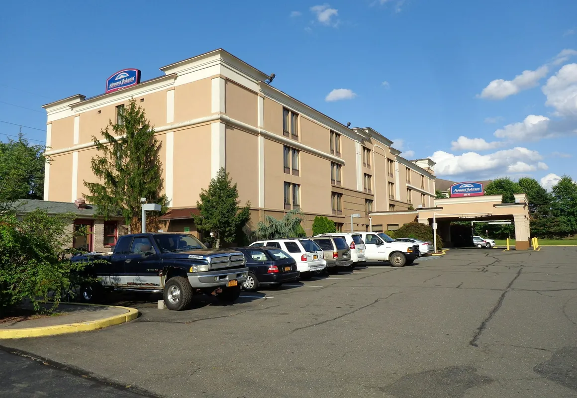 Howard Johnson by Wyndham Suffern hotel hero