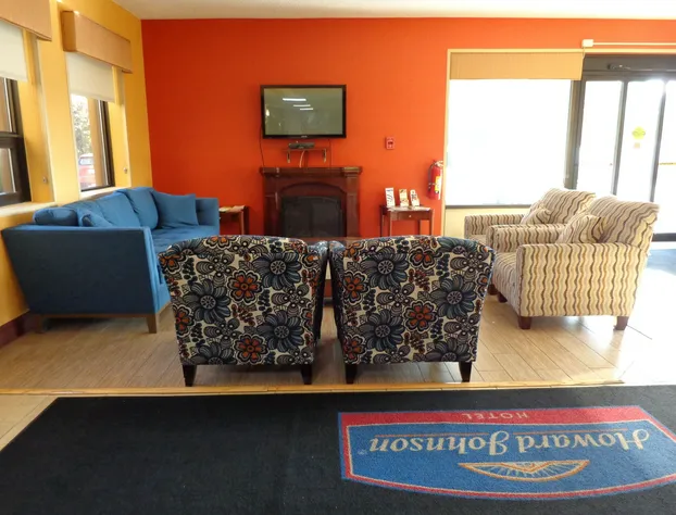 Howard Johnson by Wyndham Suffern hotel detail image 3