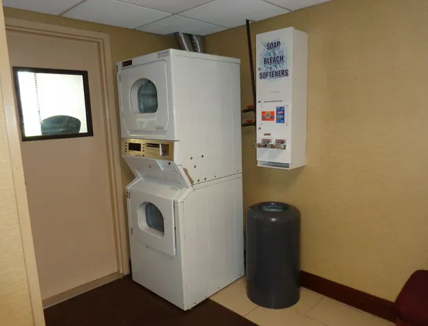 Howard Johnson by Wyndham Suffern hotel detail image 4