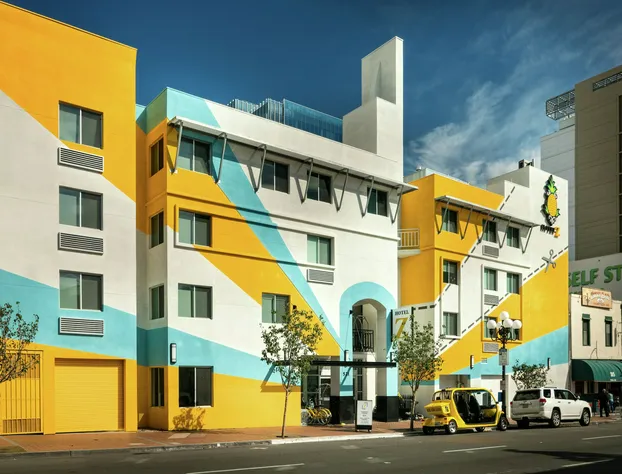 Staypineapple, Hotel Z, Gaslamp San Diego hotel detail image 1