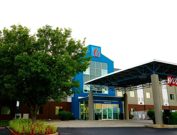 Motel 6 Caseyville, IL - Caseyville Il hotel detail image 1