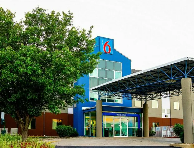 Motel 6 Caseyville, IL - Caseyville Il hotel detail image 2