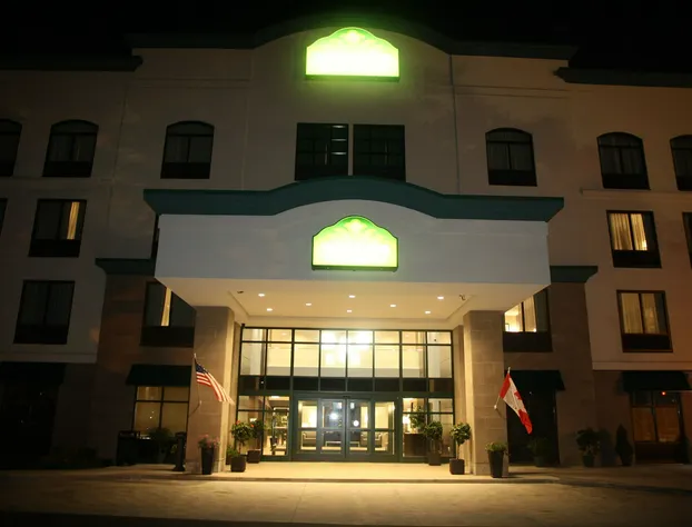 Wingate By Wyndham Niagara Falls hotel detail image 2