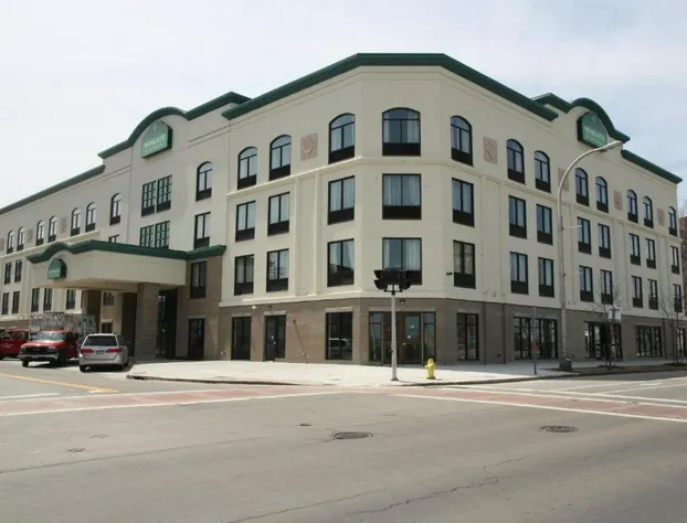 Wingate By Wyndham Niagara Falls hotel detail image 4