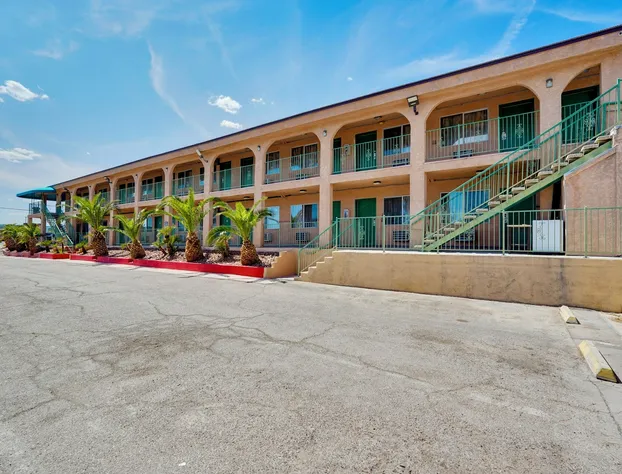 Crown Motel hotel detail image 2