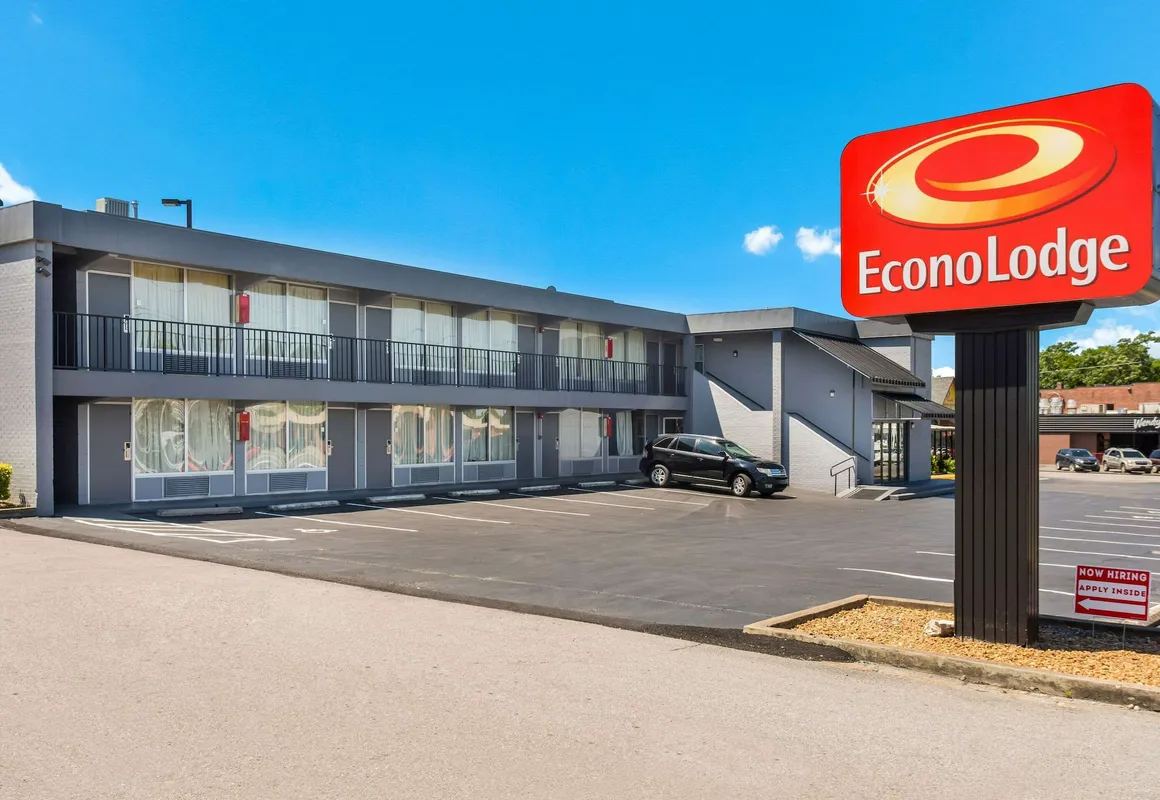 Econo Lodge Gallatin - Metro Nashville hotel hero
