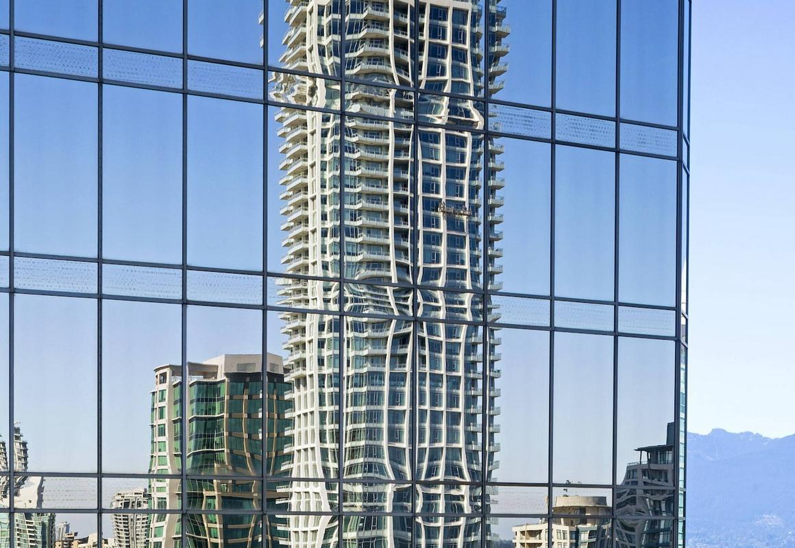 Element Vancouver Metrotown hotel hero