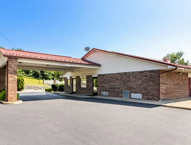Econo Lodge hotel detail image 1