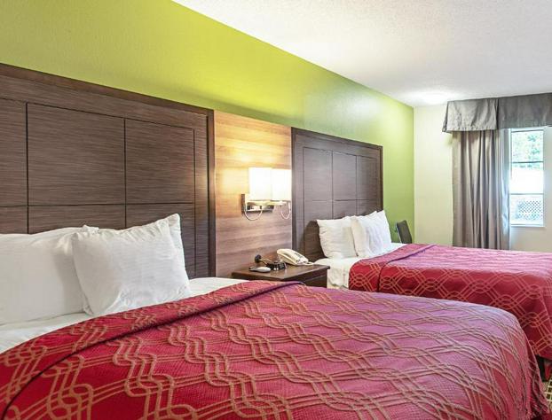 Econo Lodge hotel detail image 4