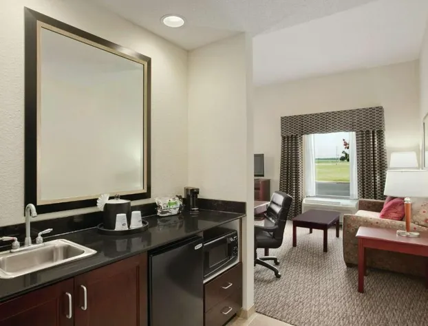 Hampton Inn & Suites Millington hotel detail image 2