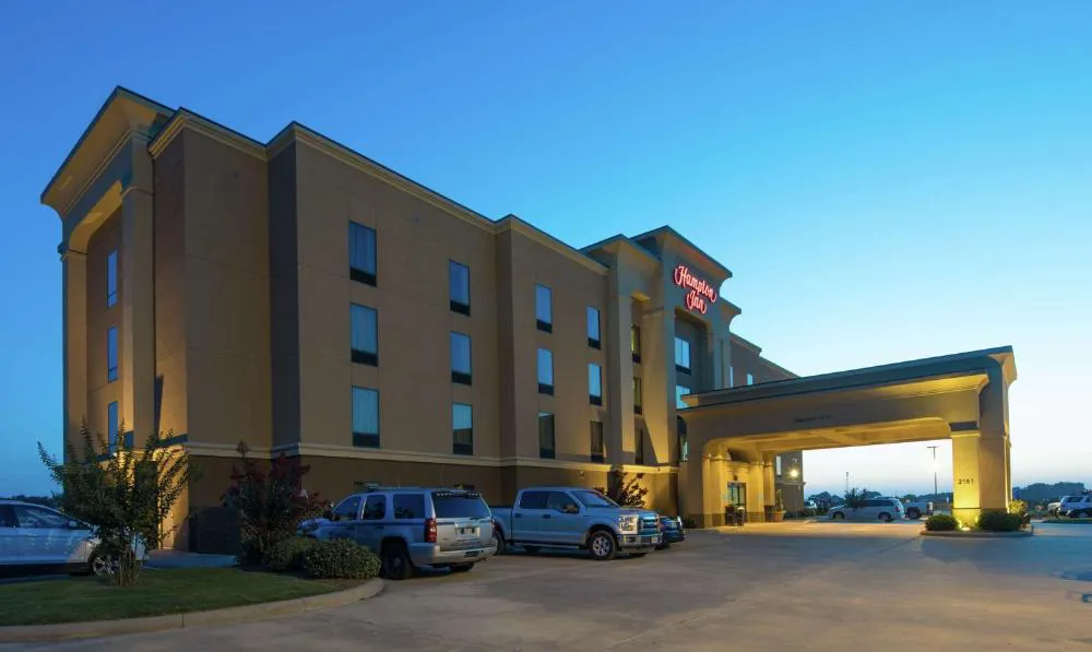 Hampton Inn Yazoo City hotel hero