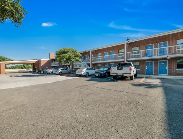 Motel 6 Plano, TX - Plano Northeast hotel detail image 3