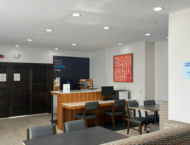 Holiday Inn Express Henderson N Evansville South by IHG hotel detail image 1