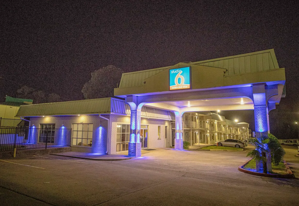 Studio 6 Tyler, TX hotel hero
