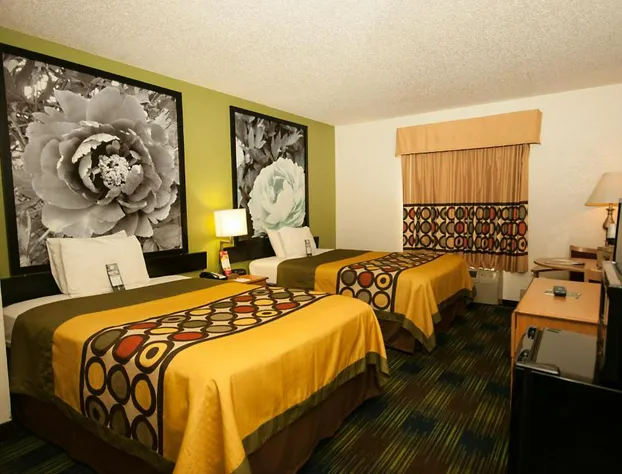 Super 8 by Wyndham Corydon hotel detail image 4