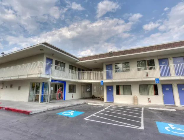 Motel 6 Troutdale, OR - Portland East hotel detail image 2