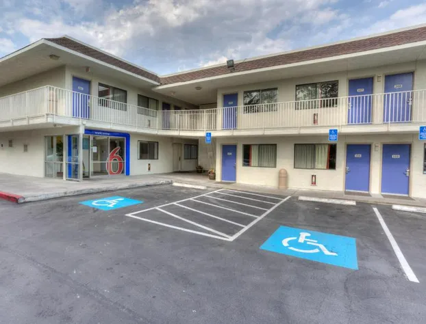 Motel 6 Troutdale, OR - Portland East hotel detail image 4