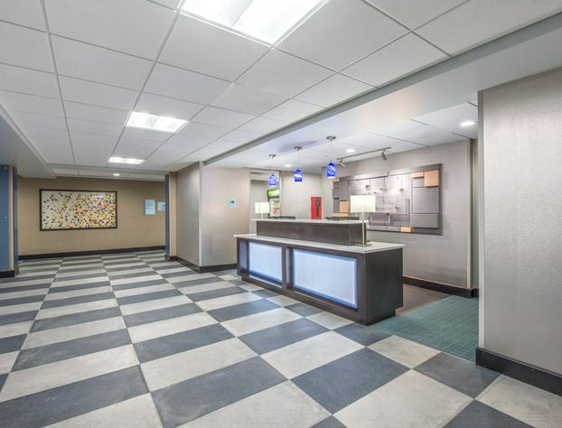Holiday Inn Express & Suites Shawnee-Kansas City West, an IHG Hotel hotel detail image 4