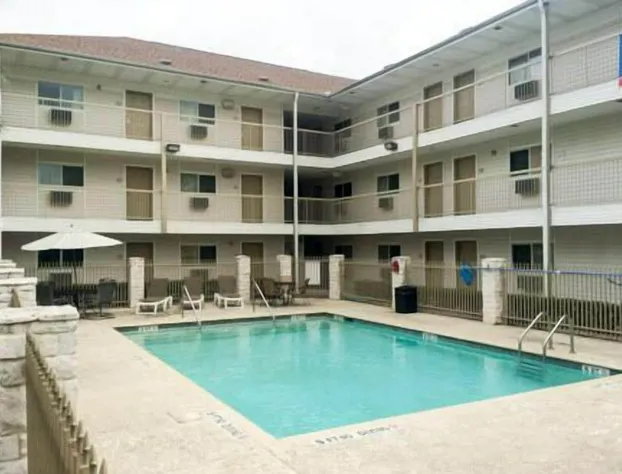 Studio 6 Houston, TX - Clear Lake hotel detail image 3