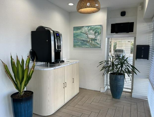 Chateau Mar Beach Resort hotel detail image 4