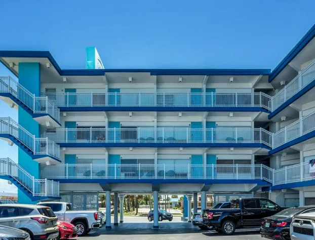 Chateau Mar Beach Resort hotel detail image 3