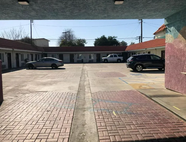 The Fly Inn hotel detail image 4