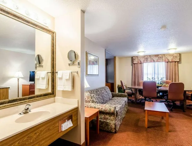 Quality Inn Alliance hotel detail image 4