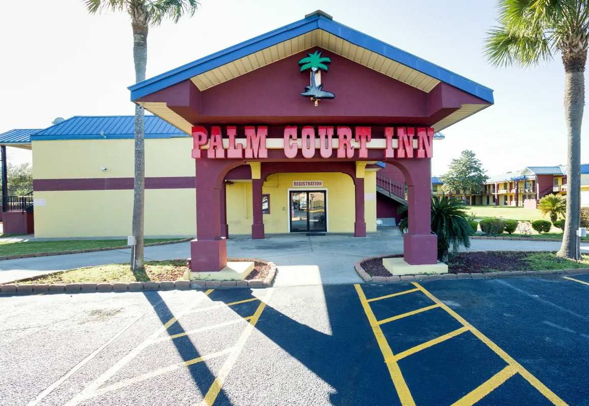 OYO Hotel Pensacola I-10 & Hwy 29 hotel hero