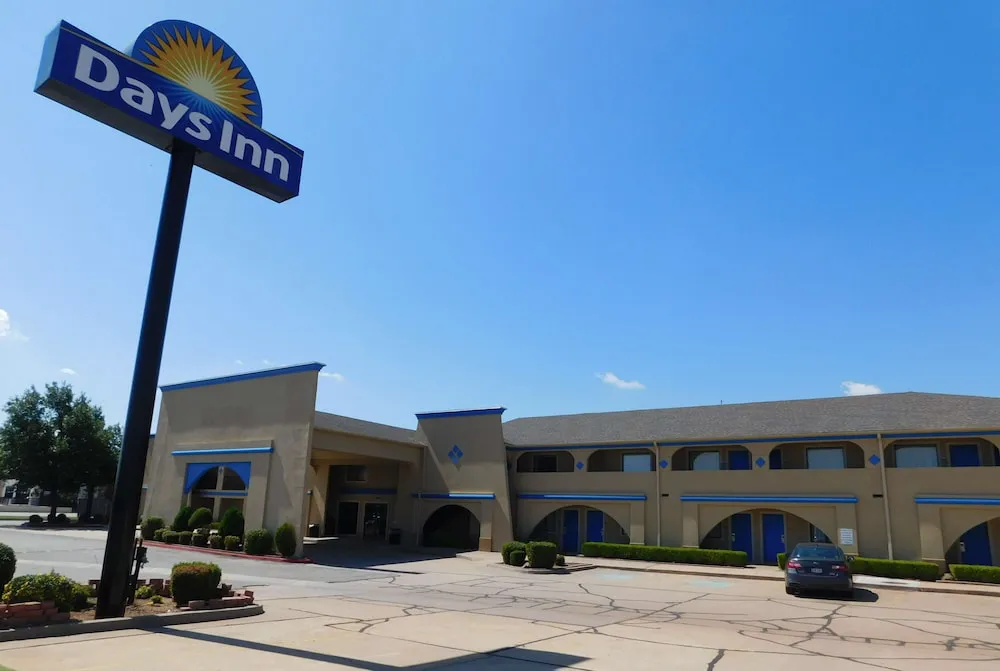 Days Inn by Wyndham Oklahoma City NW Expressway hotel hero