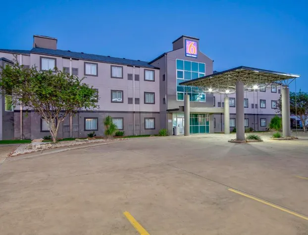 Motel 6 Harlingen, TX hotel detail image 2