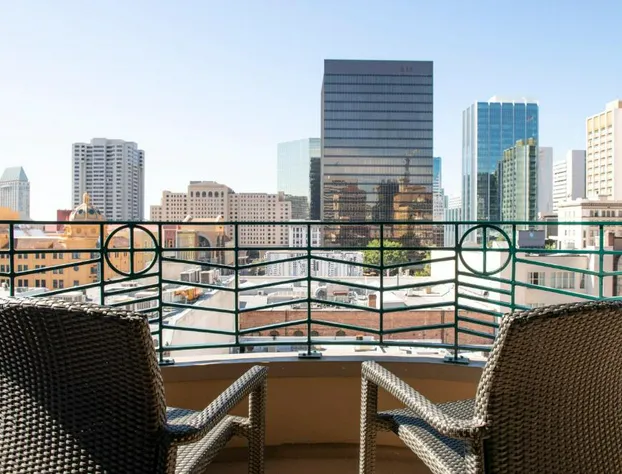 Club Wyndham Harbour Lights hotel detail image 2