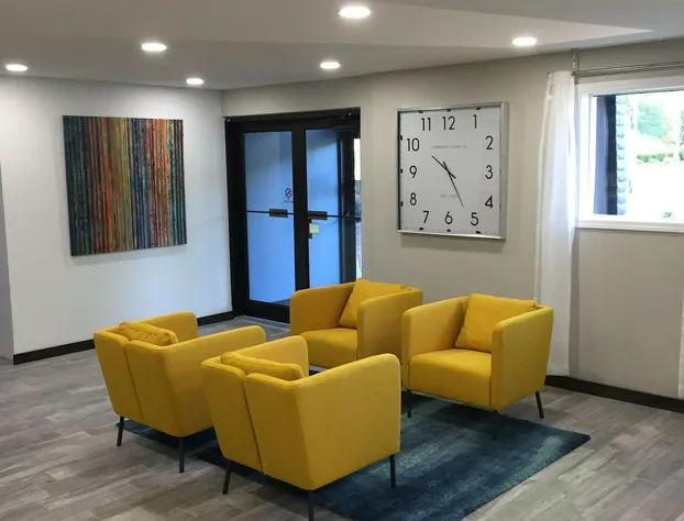 Days Inn & Suites by Wyndham Cincinnati North hotel detail image 1