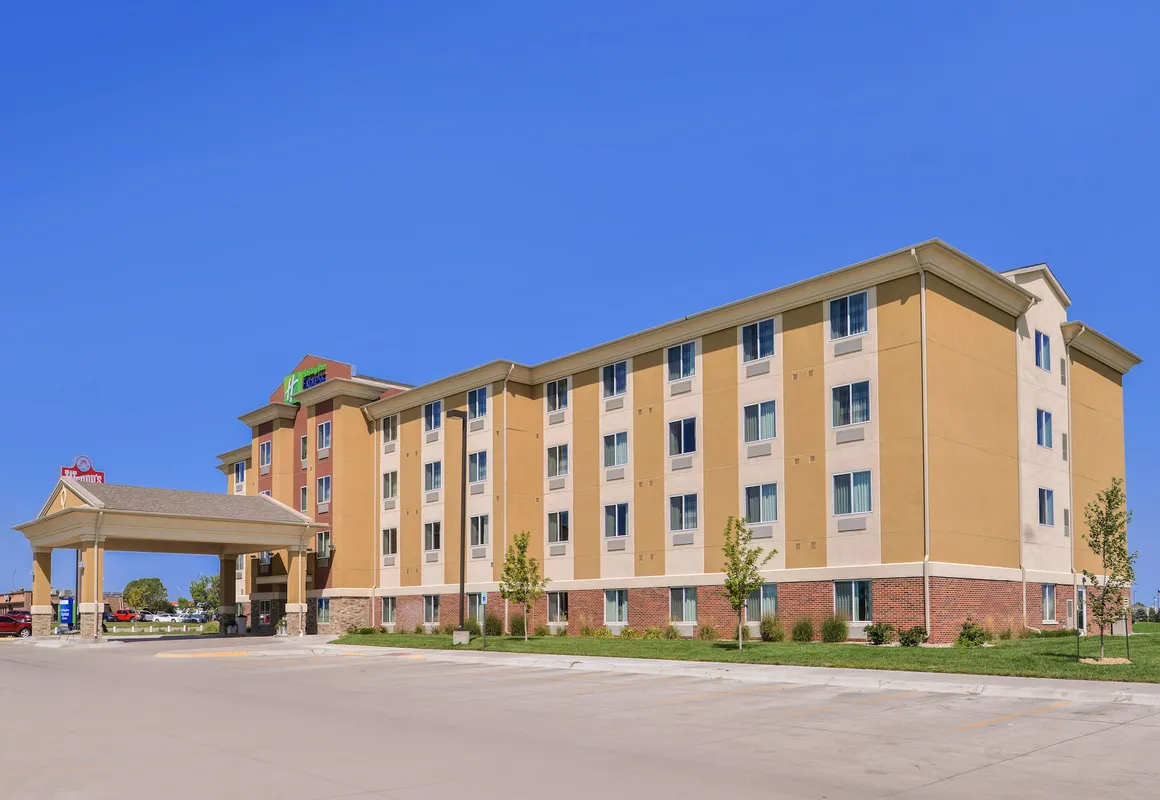 Holiday Inn Express & Suites York by IHG hotel hero