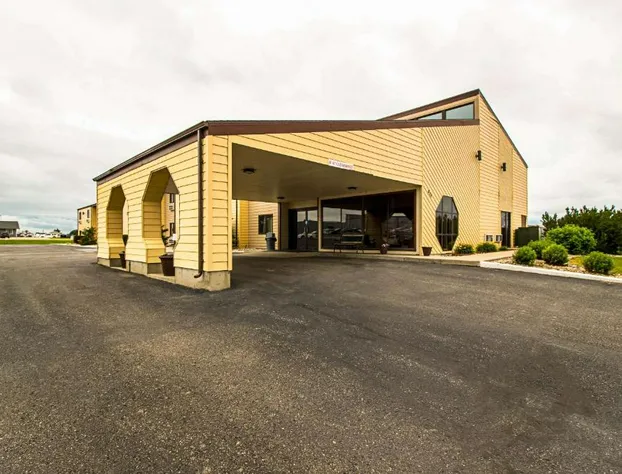 Econo Lodge Watertown hotel detail image 3