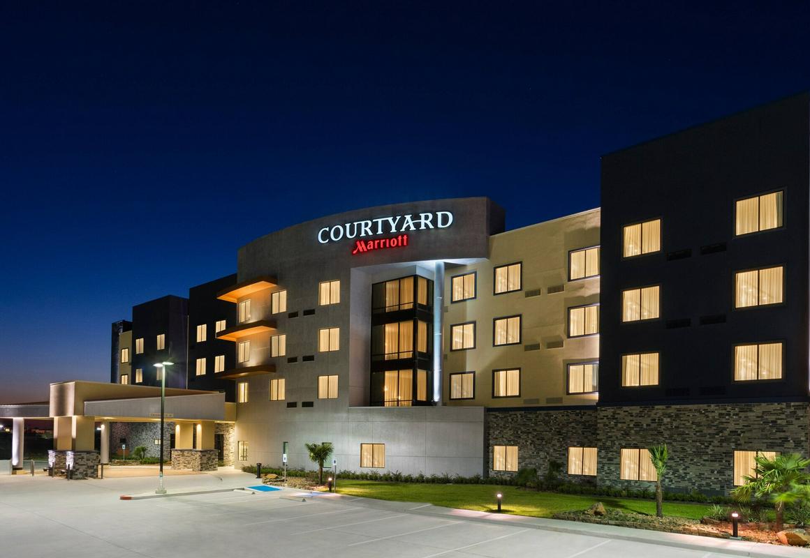Courtyard Houston Katy Mills hotel hero