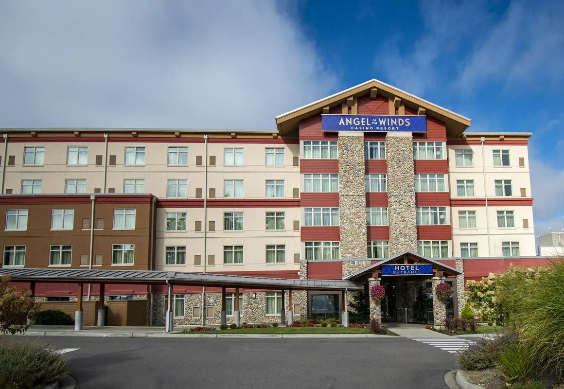 Angel Of The Winds Casino Resort hotel hero