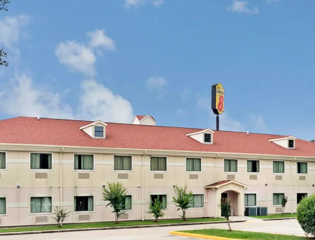 Super 8 by Wyndham Conroe hotel detail image 1
