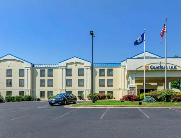 Comfort Inn Waynesboro hotel detail image 3