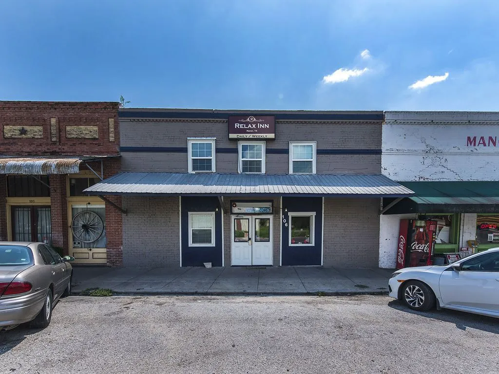 Relax Inn hotel hero