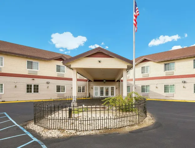 AmericInn by Wyndham Lake Mills hotel detail image 1